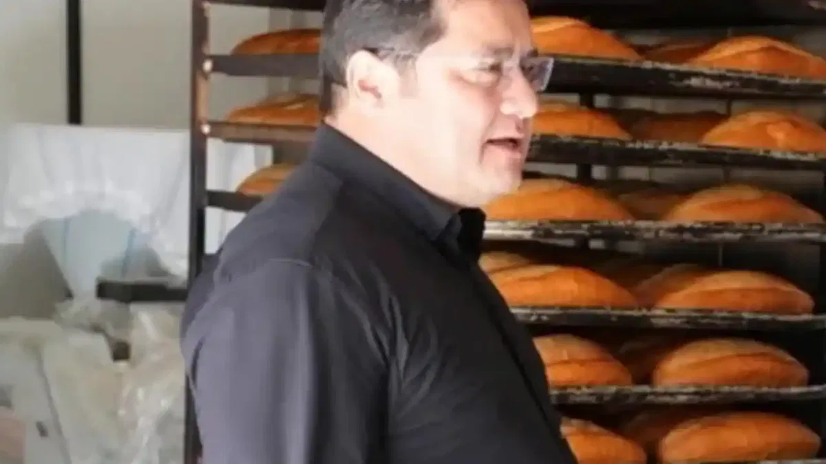Bolvadin'de ekmek 15 TL olunca, 5 TL'lik Halk Ekmek'e rağbet arttı