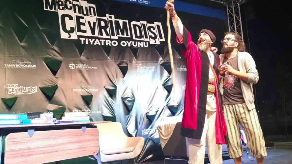 Gebze Kütüphanesi, 'Mecnun Çevrim Dışı' ile renklendi