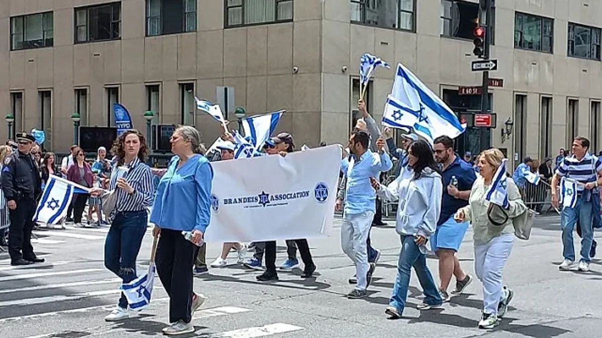 New York'ta İsrail Günü Yürüyüşü protesto edildi