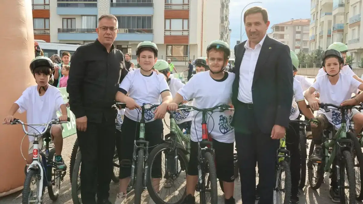 Karatay'da bisiklet yarışı nefes kesti
