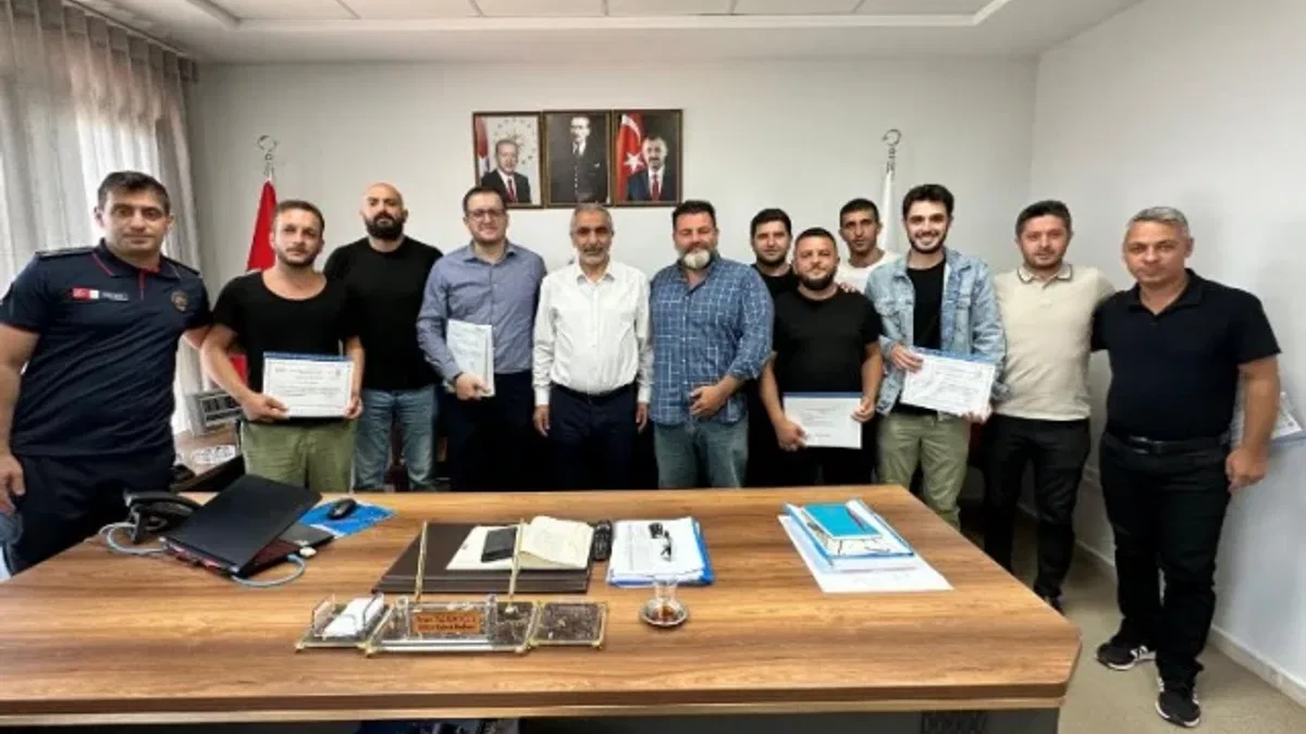 Kocaeli İtfaiyesi, afetlere karşı gönüllüleri eğitiyor