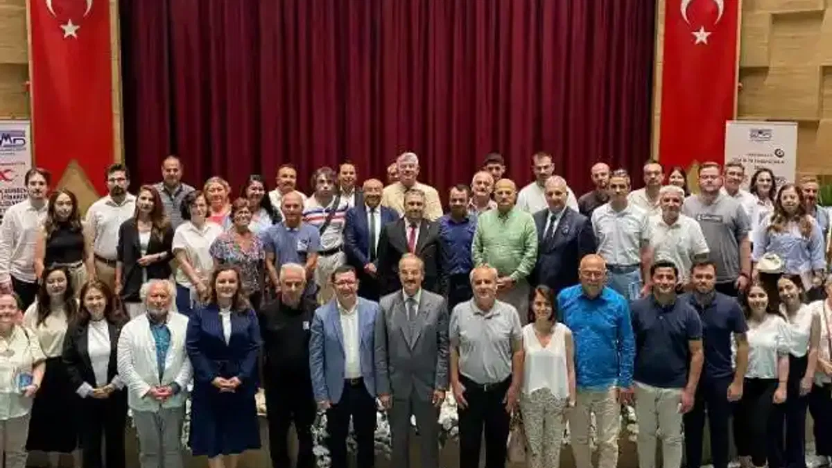 İzmir'de ekonomi konuşuldu