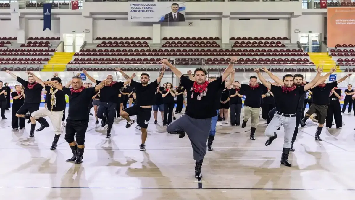 İzmir'de zeybek kursları için başvurular başlıyor