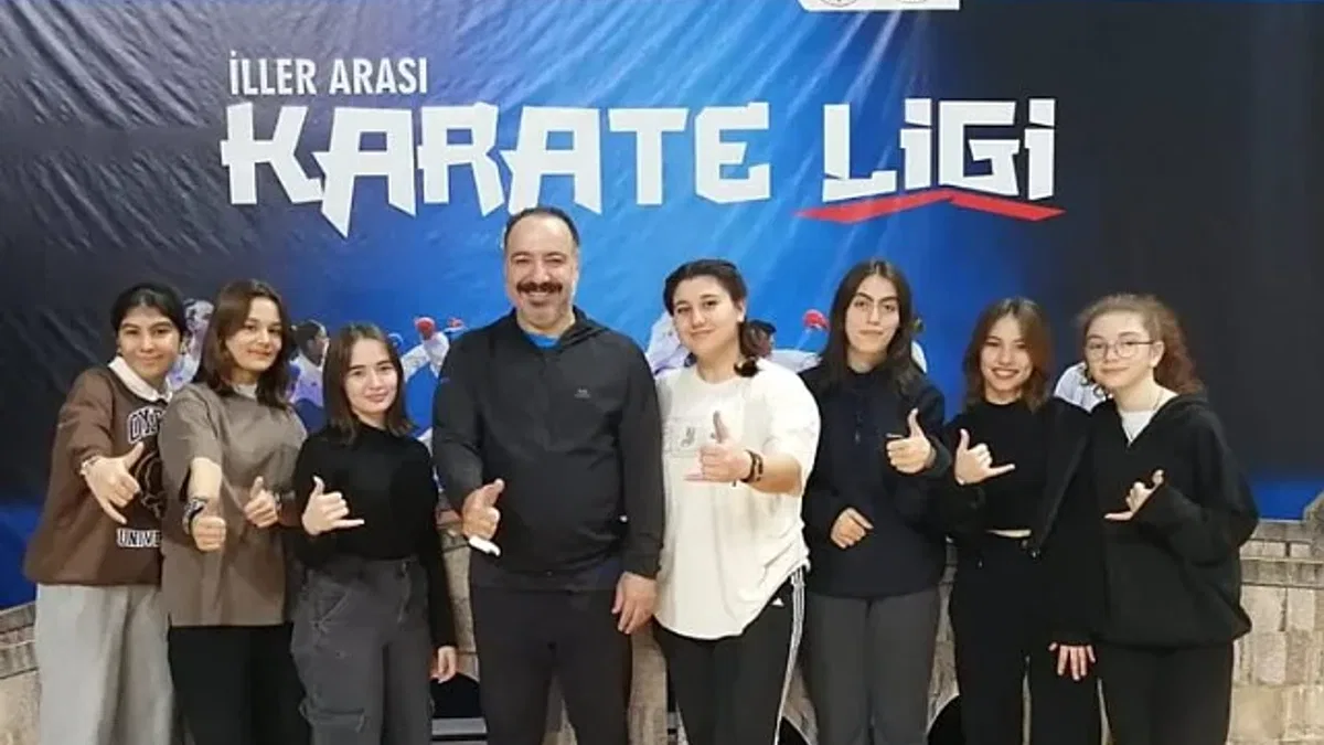 Kocaeli Çayırova Belediyesi'nden 1 kupa, 8 madalya