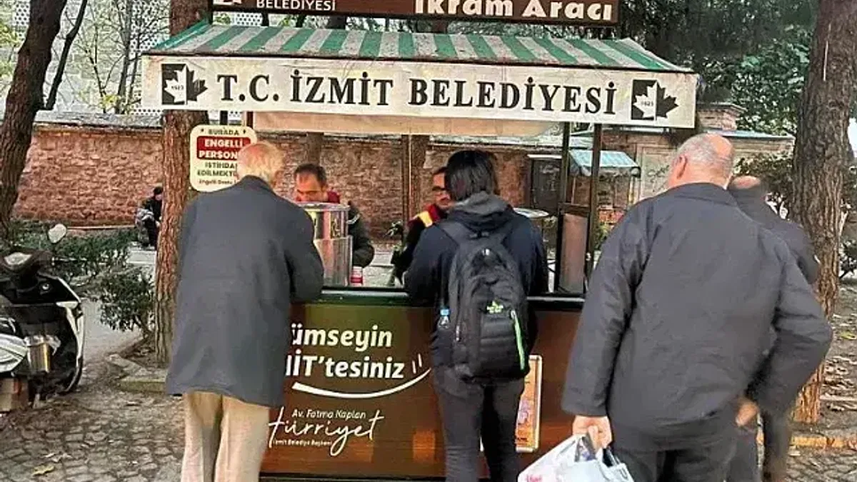 Mobil ikram araçları İzmitlilerin içini ısıtıyor
