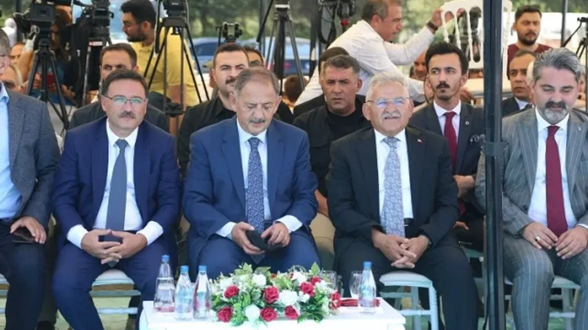 Şevki Eren Albayrak Camii ibadete açıldı