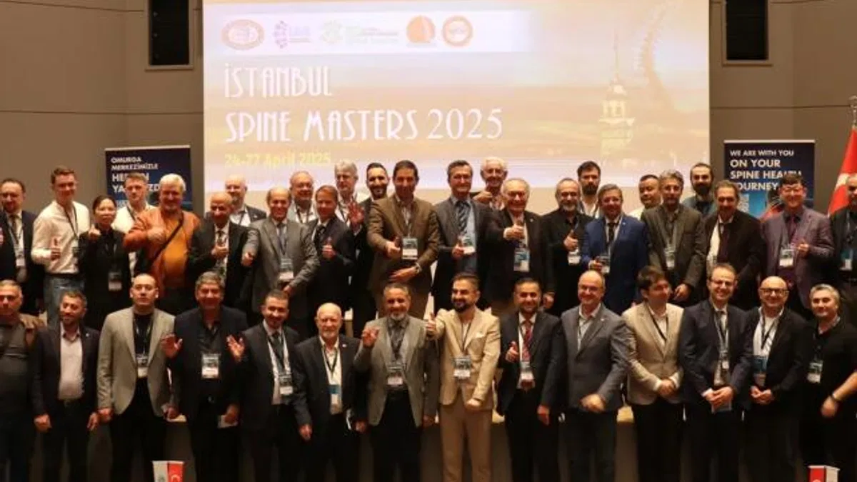 Dünyaca ünlü omurga uzmanları İstanbul’da buluştu