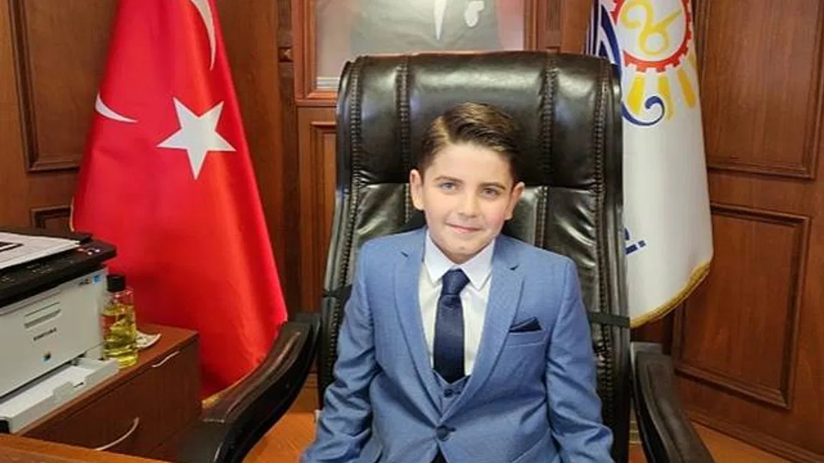 Başkan Sezer Koltuğun Melih'e Devretti