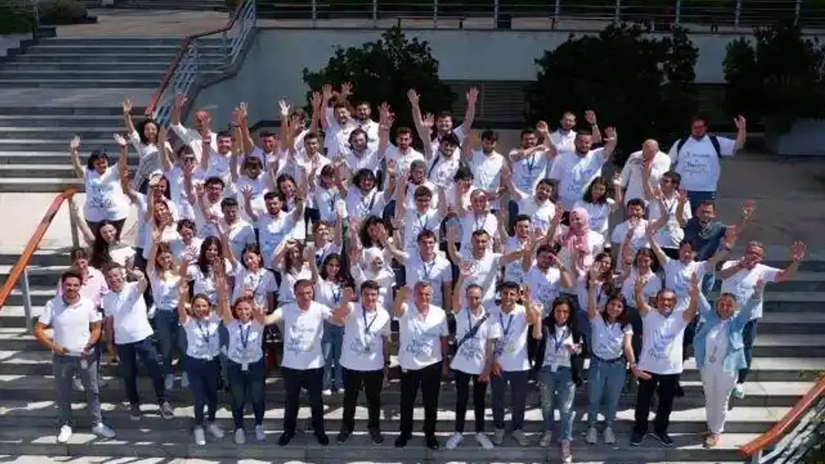 Turkcell’in genç istihdam programı GNÇYTNK 2022 tamamlandı