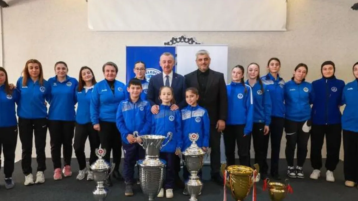 Kocaeli’de Kağıtspor’dan rekor başarı