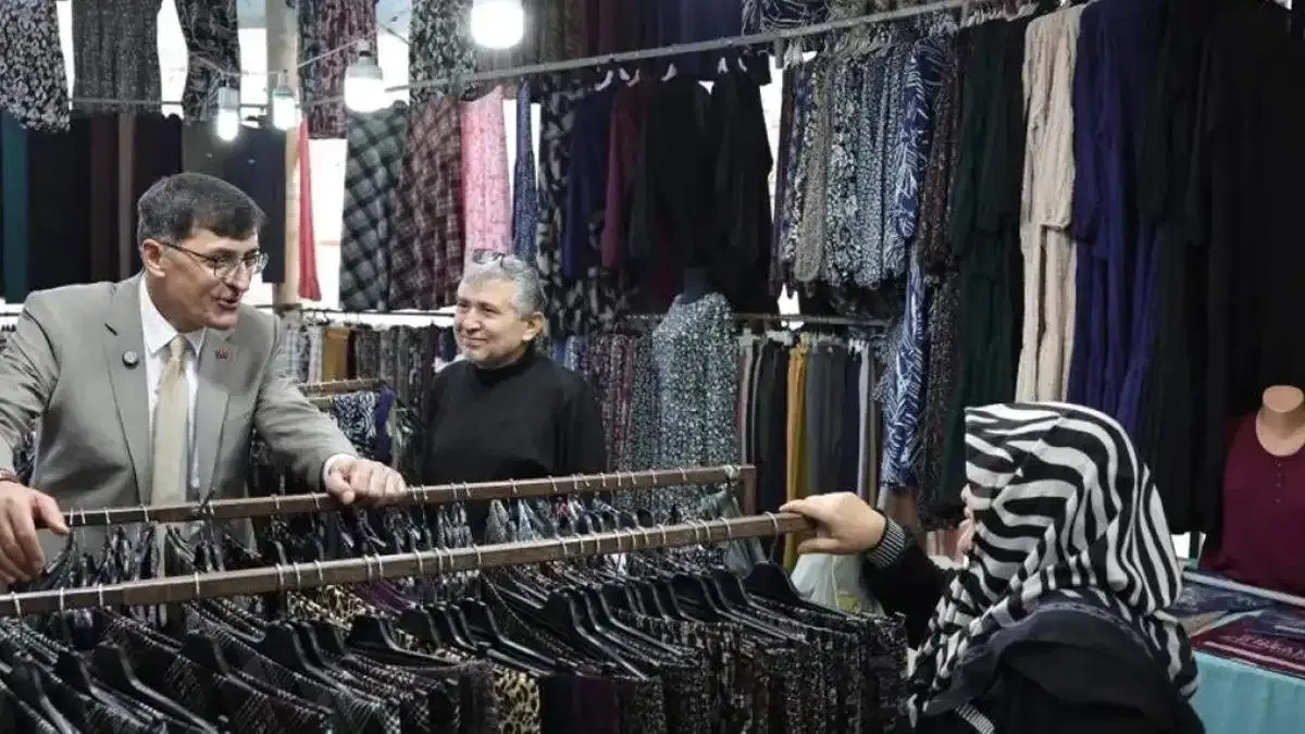 Kütahya Geleneksel Bayram Pazarı'na yoğun ilgi