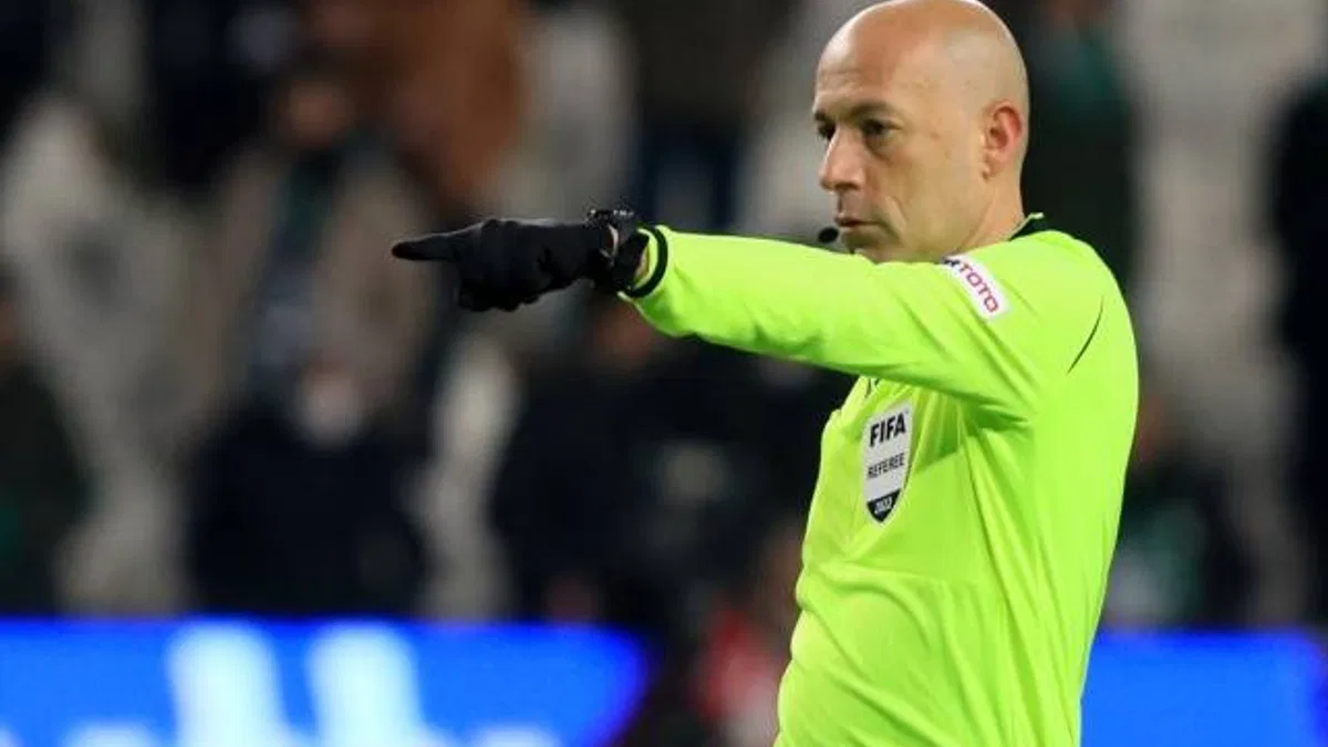 Süper Lig'in en tecrübeli hakemi Cüneyt Çakır