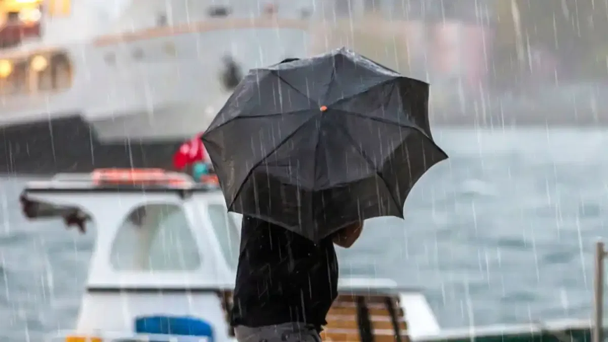 İstanbul'a sağanak ve kuvvetli poyraz uyarısı... Sıcaklıklar 4 derece düşecek