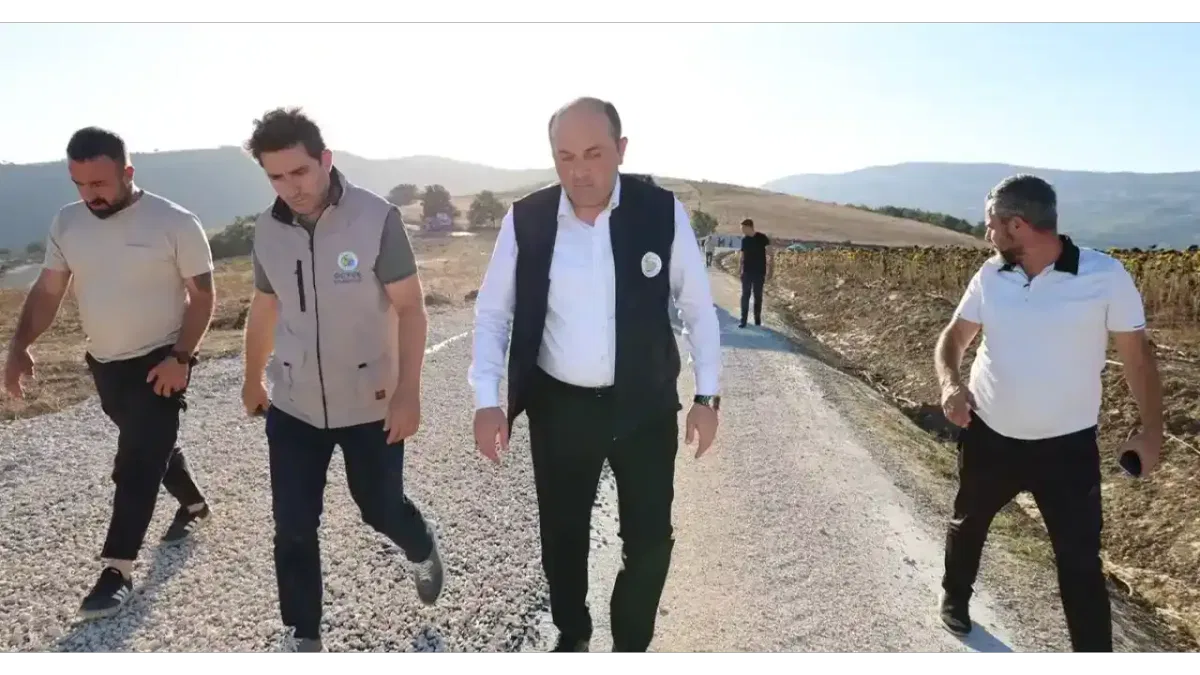 Sakarya Geyve'de soğuk asfalt mesaisi