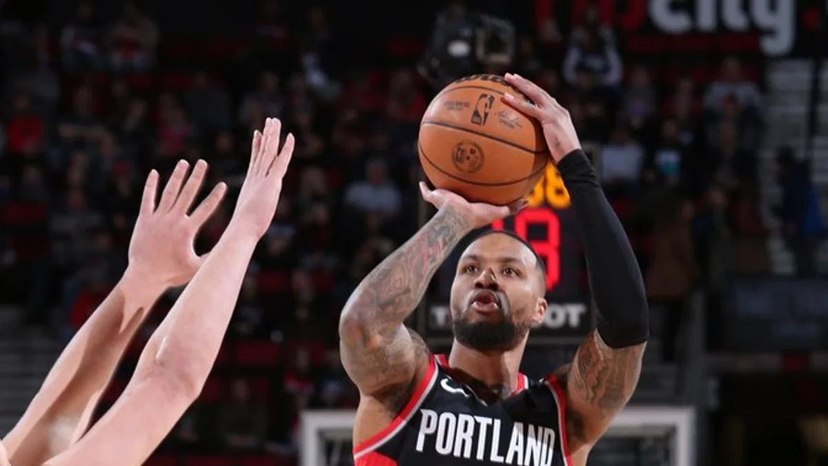 Lillard 71 sayı attığı maçta Alperenli Houston’ı devirdi