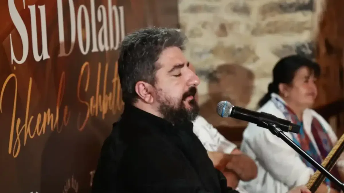 Tarihi Su Dolabı’nda Neşet Ertaş türküleri yankılandı