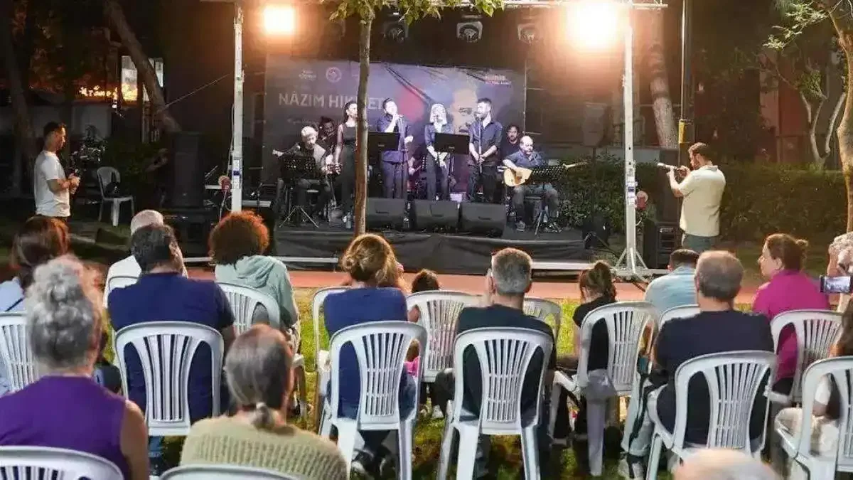 İstanbul Maltepe’de Nazım Hikmet anması