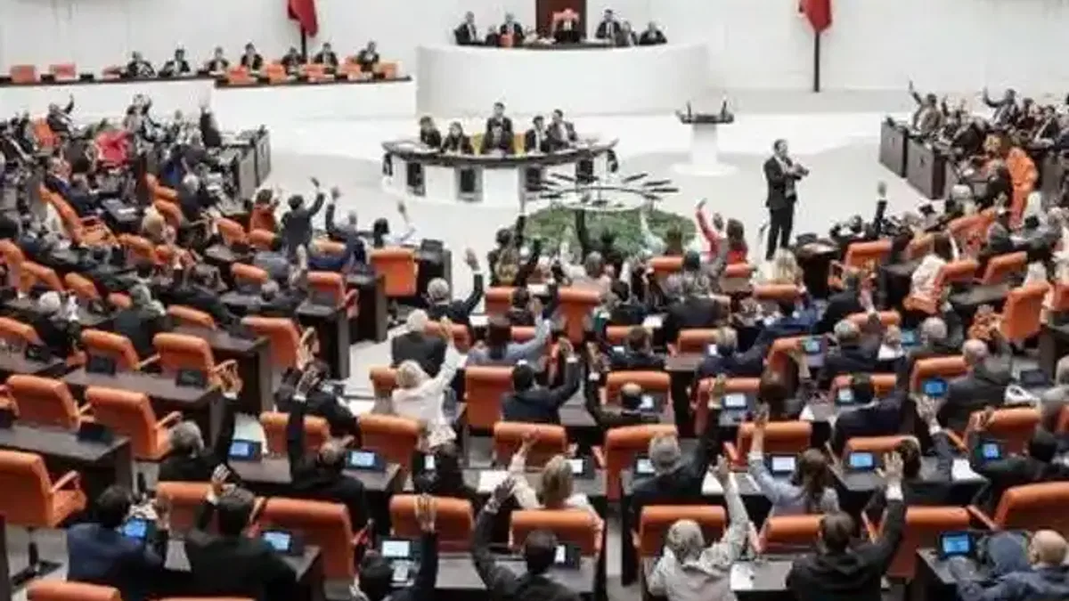 TBMM Karma Komisyon'da dokunulmazlık mesaisi