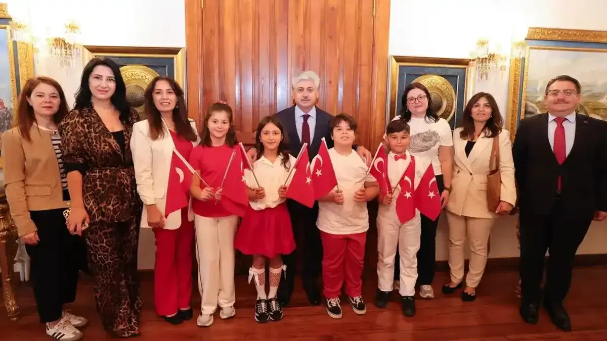 Sakarya eğitiminde yeni dönemin ilk gününde Vali Doğan’a anlamlı ziyaret