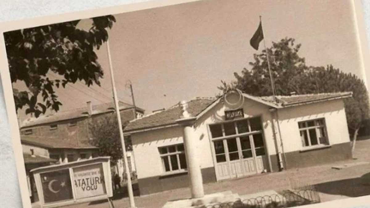 Kayıp anıt ilk yerine taşınıyor... Çiğli'de 'Devrim İçin 1935' anıtı orjinal yerini alacak