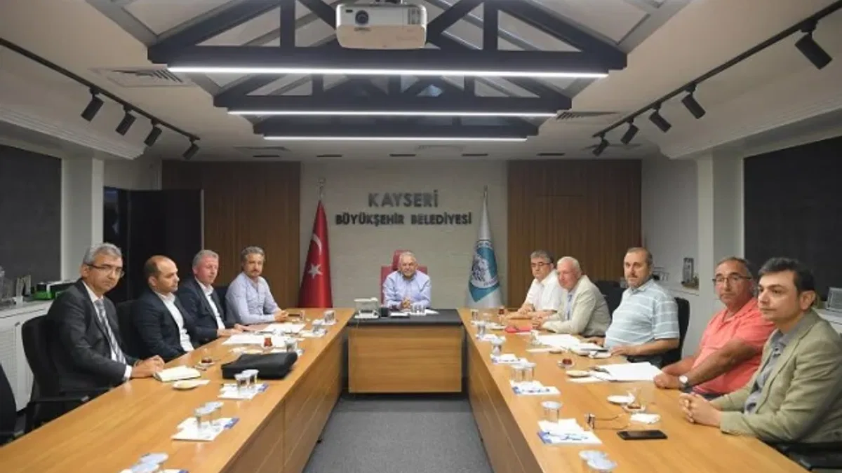 Kayseri Büyükşehir'den 'ulaşım' zirvesi