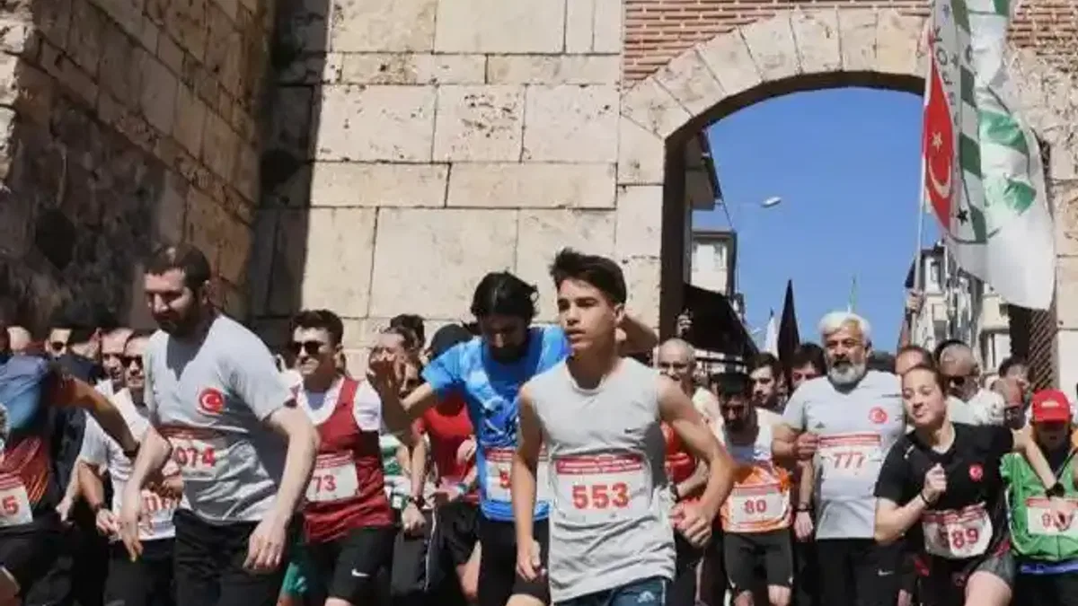 Bursa Osmangazi’de spor ile tarihi buluşturan koşu