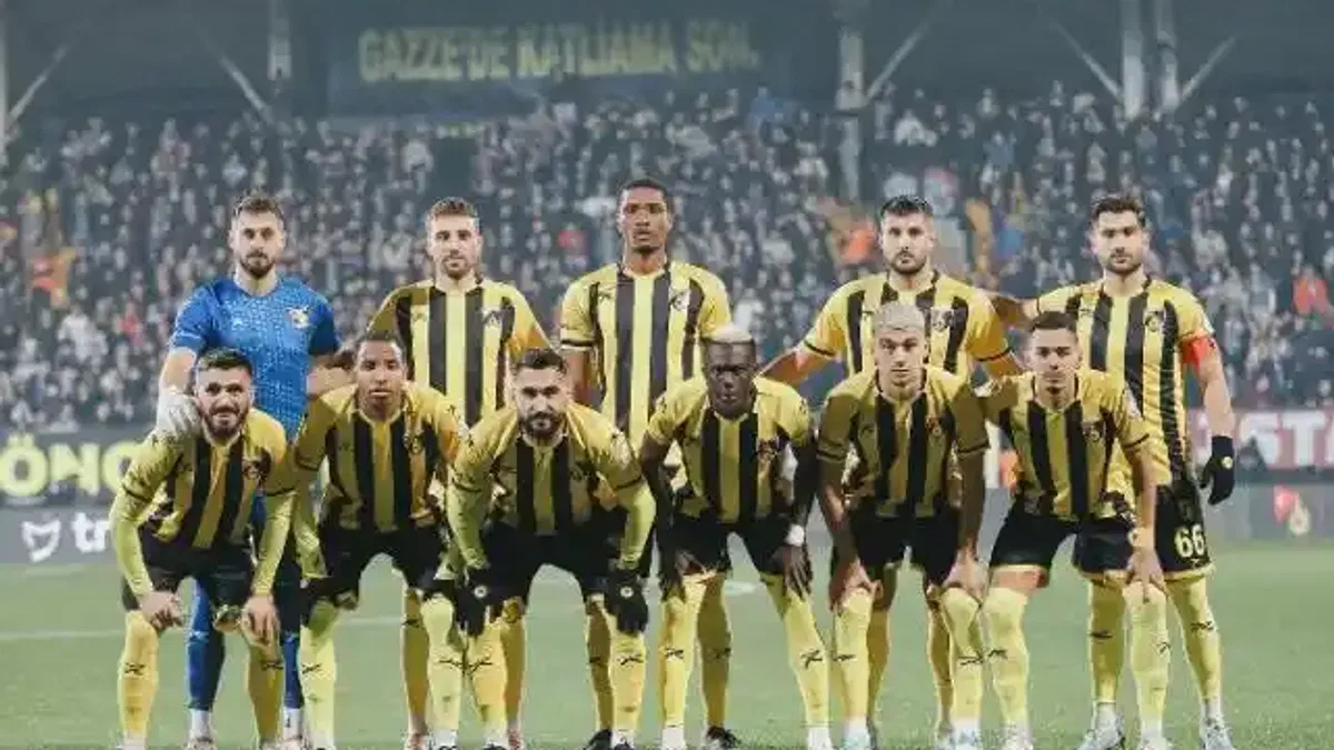 Süper Lig'de ilginç olay! İstanbul-Trabzon maçı yarıda kaldı!