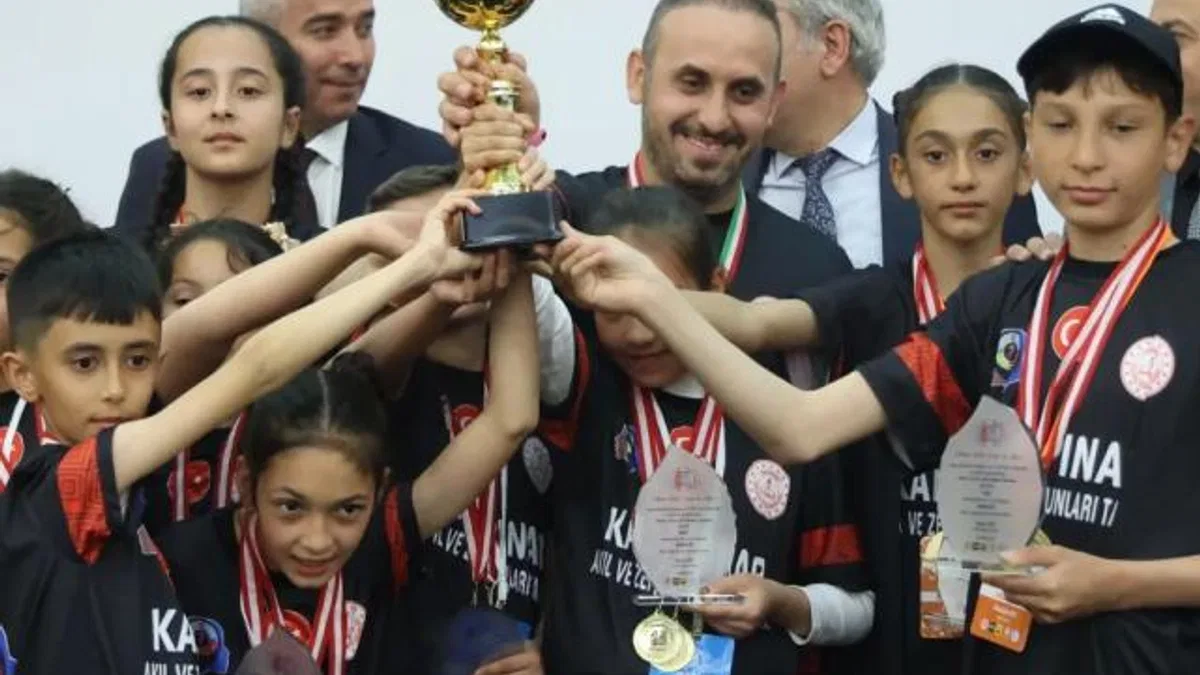 Konya'da 6. Akıl ve Zeka Oyunları yarışması büyük heyecana sahne oldu