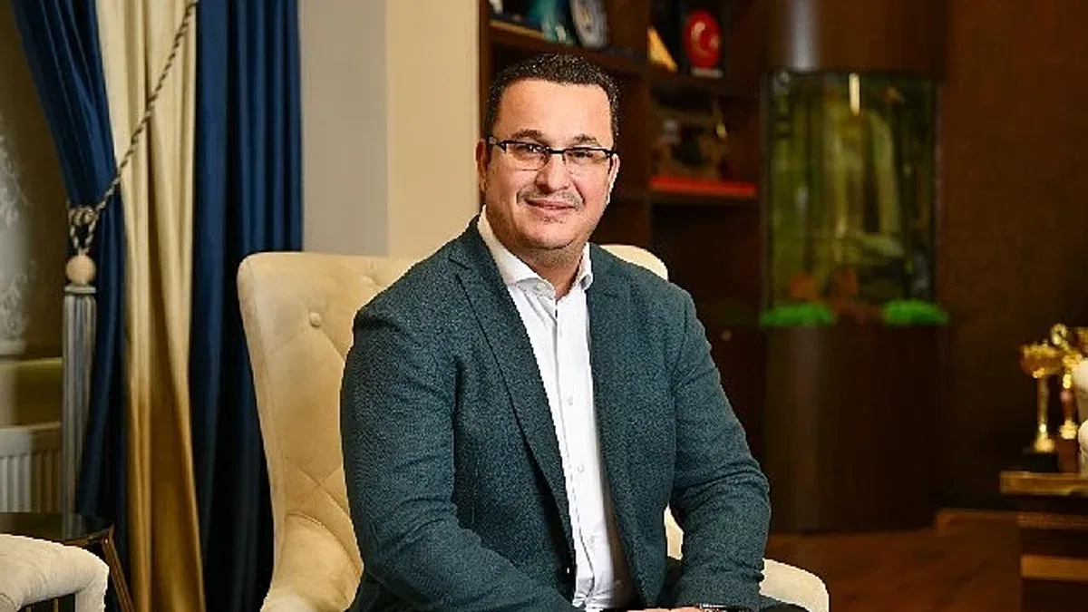 Mustafakemalpaşa Belediye Başkanı Mehmet Kanar, yeni yıl mesajı yayınladı.