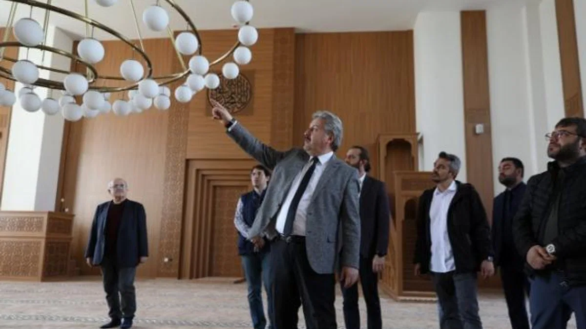 Başkan Palancıoğlu yapımı devam eden Adem Tanç Camii'yi inceledi