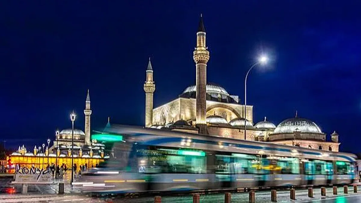 Konya İş Seyahati Rehberi: Verimli ve Konforlu Bir Seyahat için İpuçları