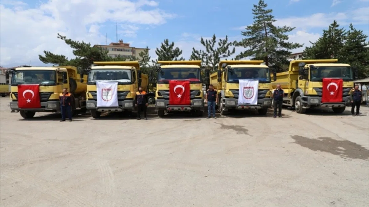 Sivas'tan sel afetinin yaşandığı Kastamonu'ya iş makinesi ve personel desteği