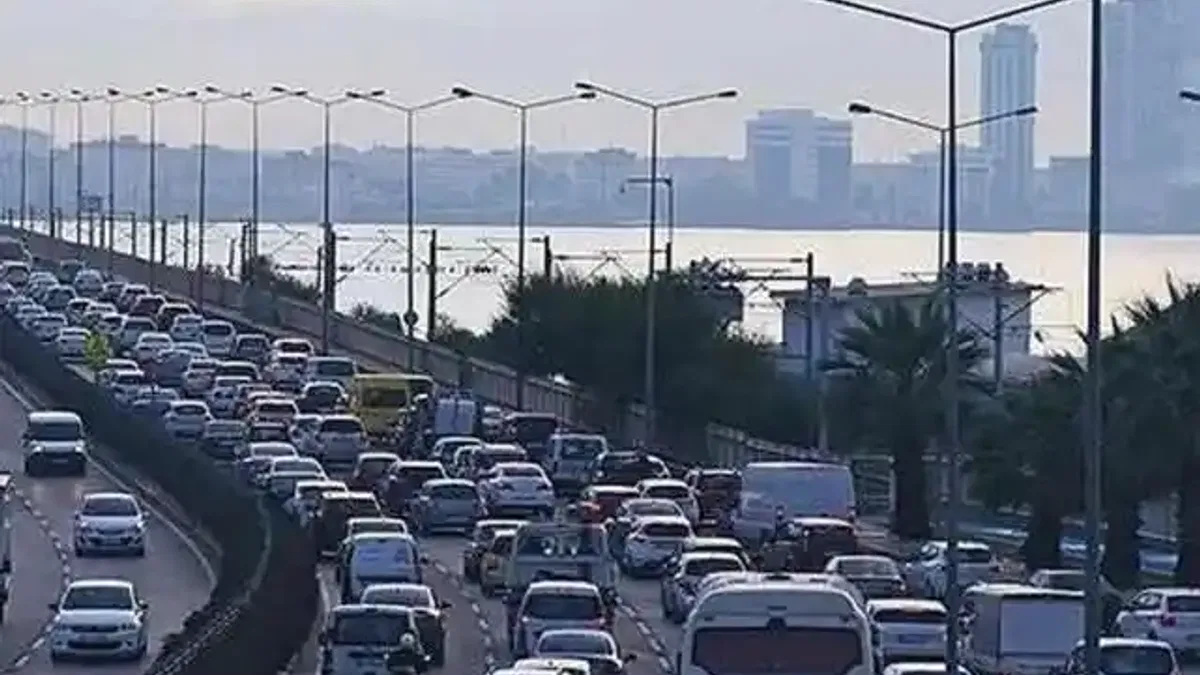 Nisan'da 191 bin 983 taşıt trafiğe katıldı... Toplam taşıt sayısı 32 milyona yaklaştı