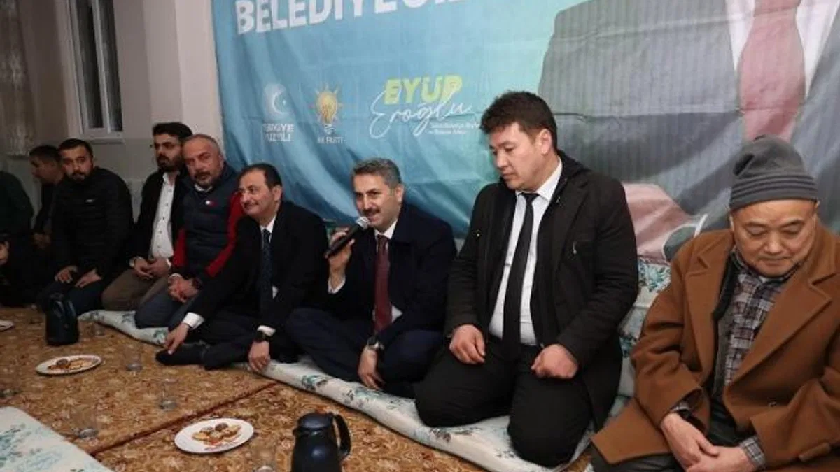 Başkan Eroğlu, Türkmen Site sakinleriyle buluştu