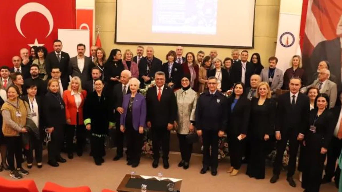 Kütahya Porselen’e “Üstün Onur ve Sanat Ödülü”