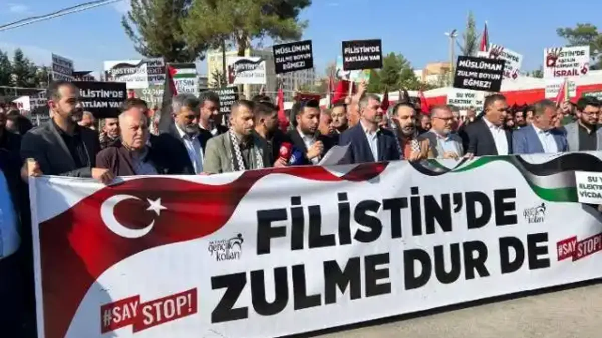 Mardinli gençler İsrail'e tepki gösterdi