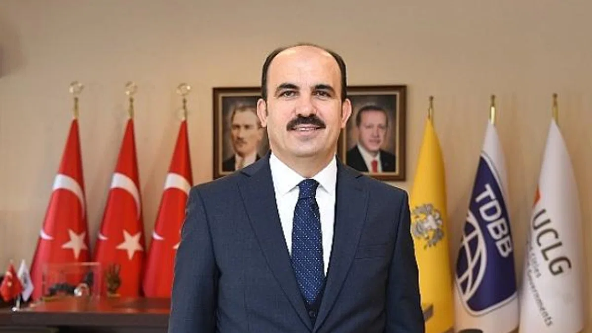 Konya Büyükşehir Belediye Başkanı Uğur İbrahim Altay: "Cumhuriyet Bayramı'mız Kutlu Olsun"