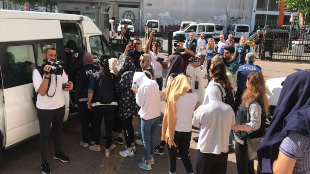 Kayseri'deki fuhuş operasyonunda 14 şüpheli adliyeye sevk edildi