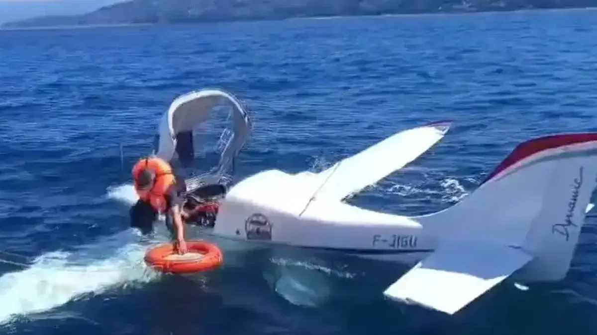 Batum'dan havalanan uçak Rize'de denize acil iniş yaptı! 2 kişi kurtarıldı