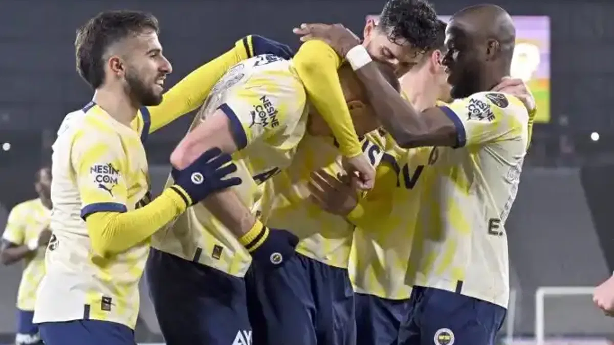 Fenerbahçe, Olimpiyat'ta geri döndü! Farkı 6'ya düşürdü!