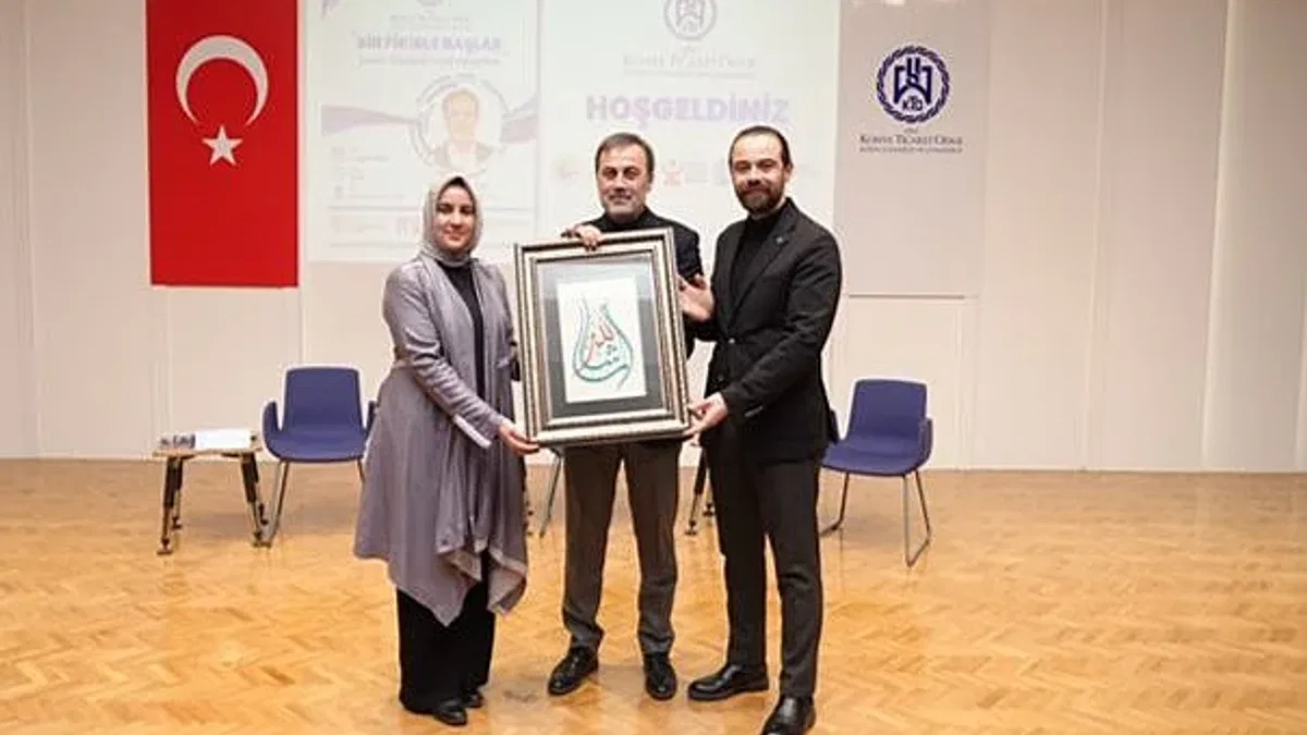 Başkan Öztürk genç girişimcilere seslendi: 'Dünya değişiyor; kendinizi yenileyin!'