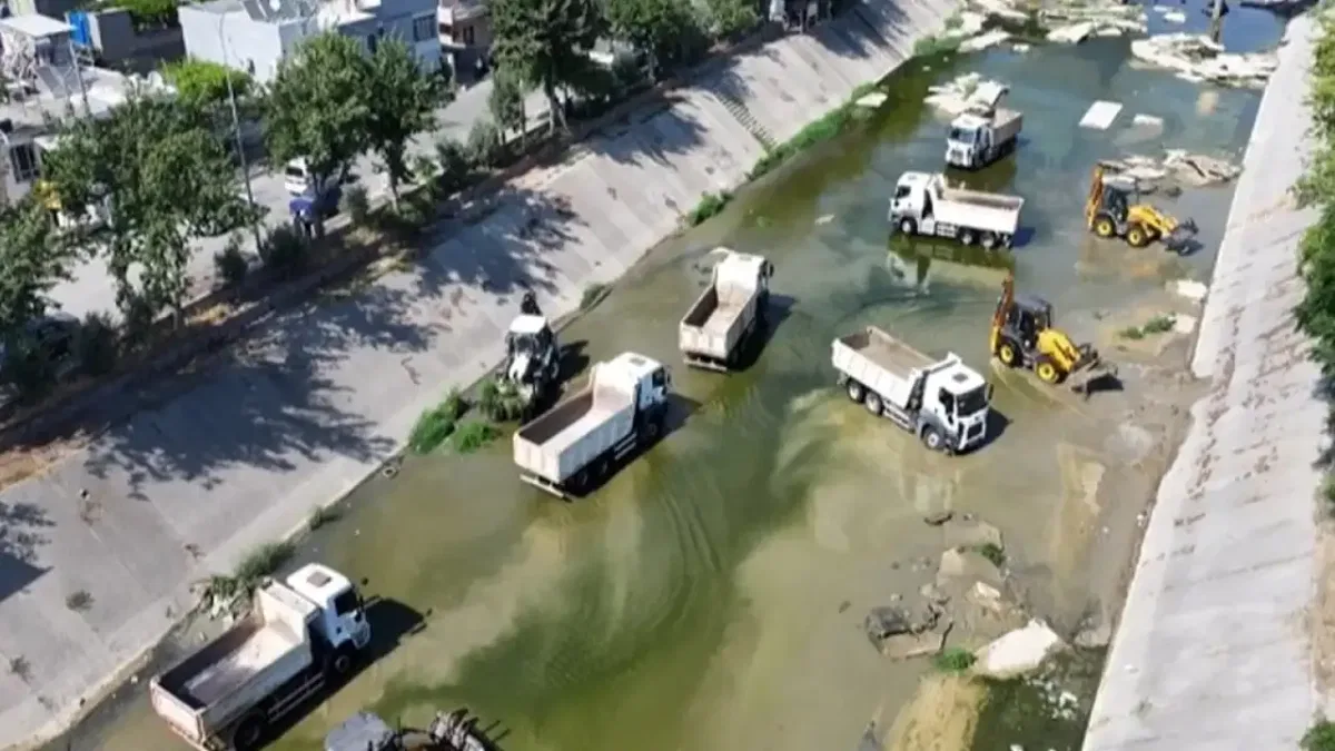 ASKİ, Sarıçam Deresi'nde kapsamlı temizlik başlattı