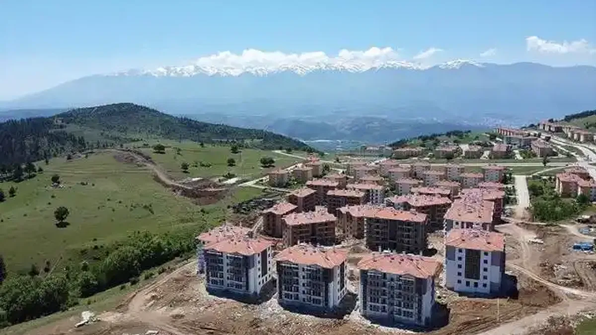 TOKİ son 3 yılda 213 bin konut yaptı