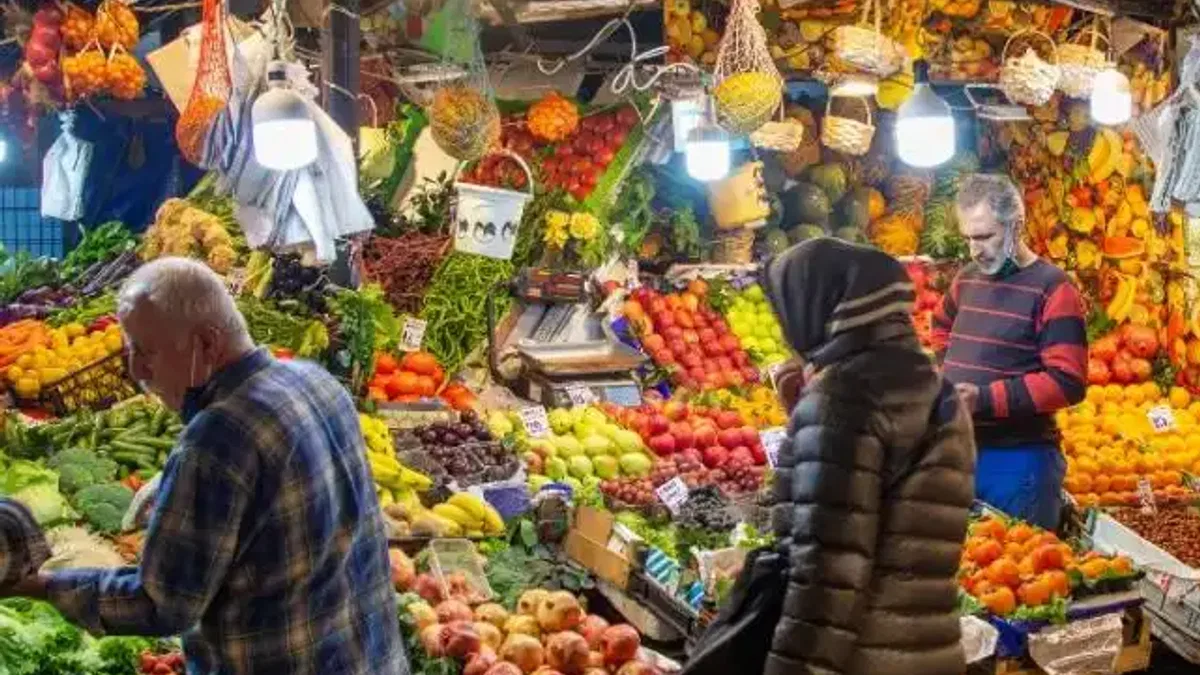 Bursa'da pazarlarda siyasilere mesaj