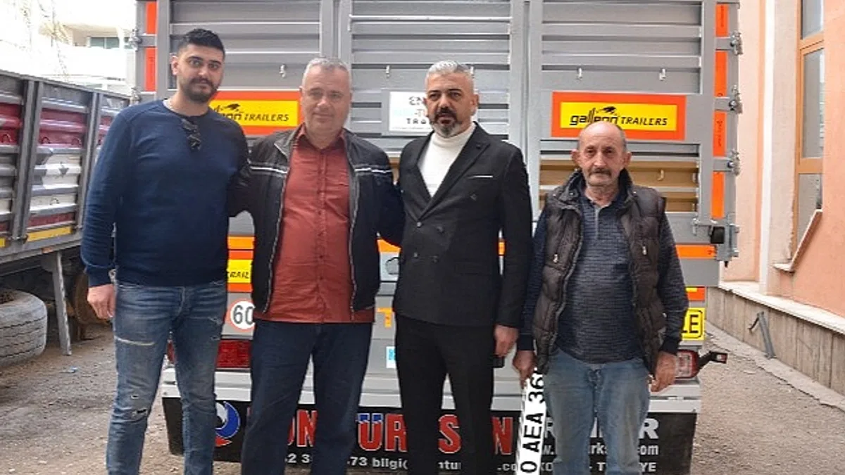 Kahraman Tır Şoförüne Yeni Dorse Hediye Edildi