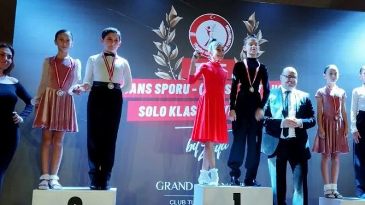 Muratpaşa'ya 15 madalyayla döndüler