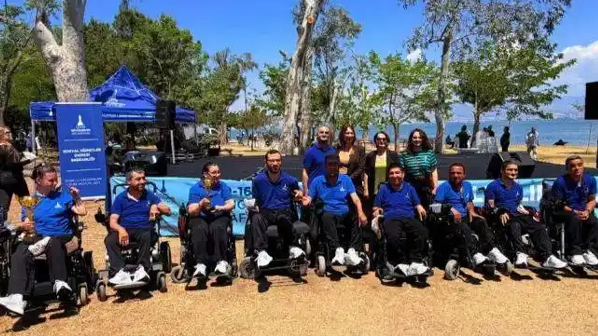 İzmir’de engeller dostluk ve dayanışmayla aşıldı