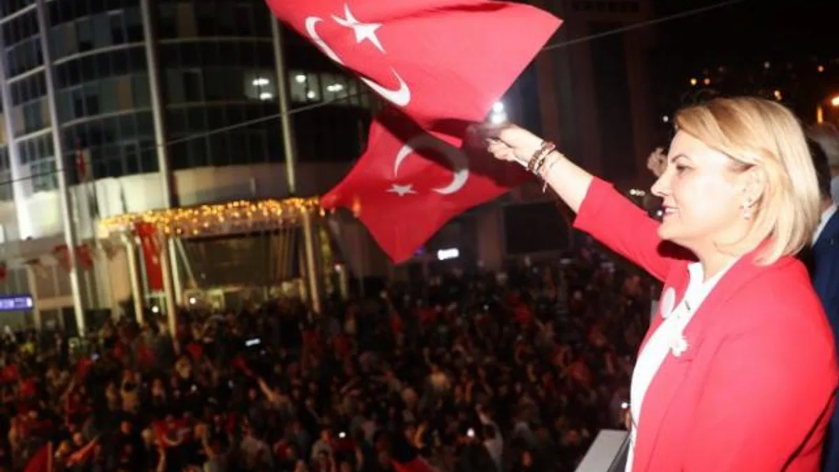 Başkan Hürriyet: 400 bin İzmitlinin başkanıyım