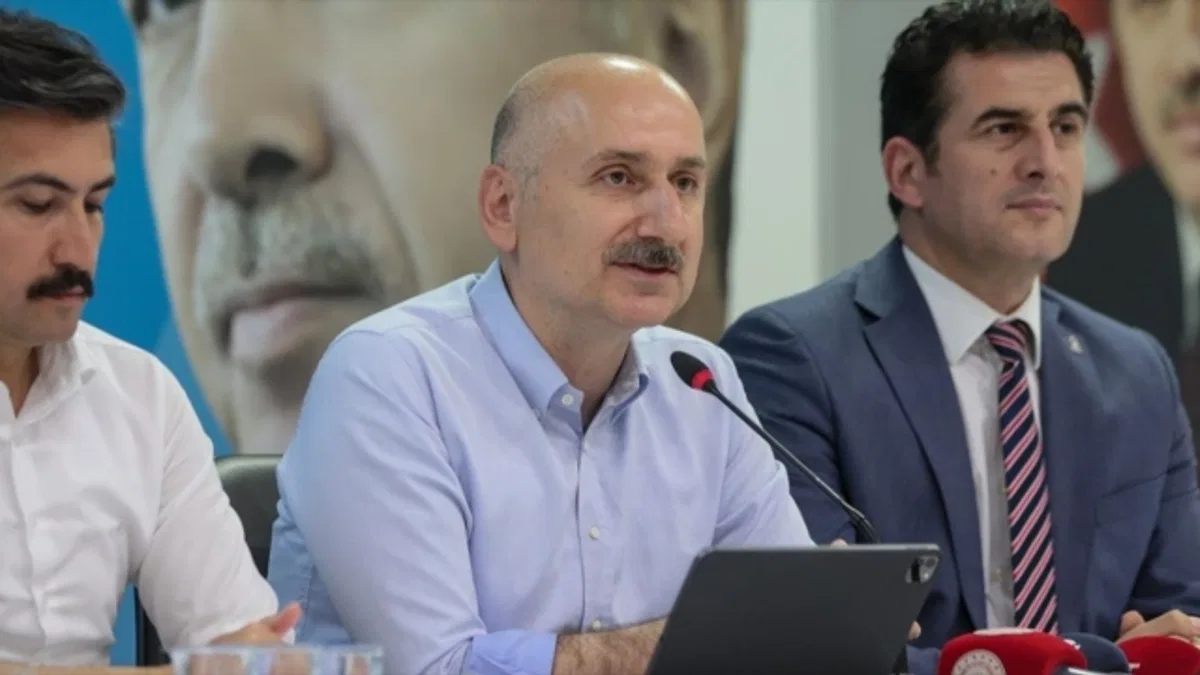 Ulaştırma ve Altyapı Bakanı Karaismailoğlu: Türkiye'de adeta 100 yılda yapılamayacak işleri 20 yıla sığdırdık