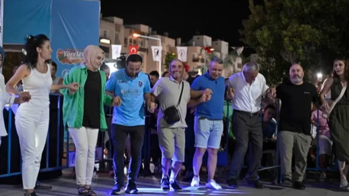 Antalya Muratpaşa'daki festivalde Karadeniz fırtınası